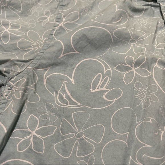 AUTHENTIC DISNEY MICKEY MOUSE BUTTON DOWN - Picture 3 of 4